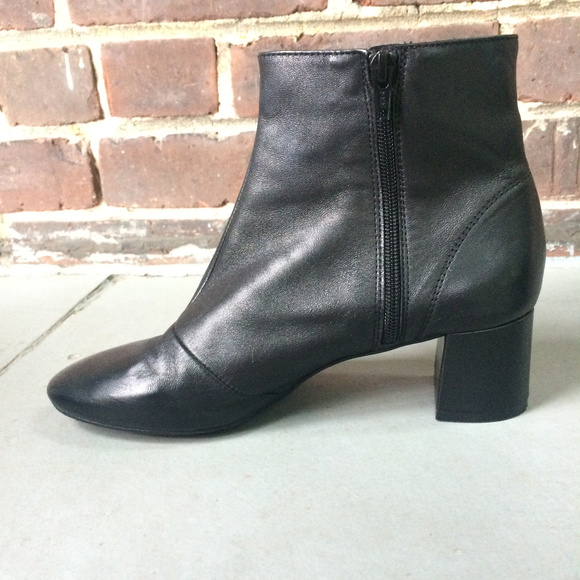 L'intervalle Black Leather Ankle Boots - Picture 4 of 7